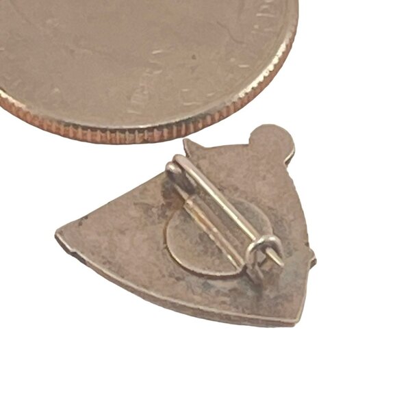 Tallin Estonia Vintage Pin Badge Soviet Era Green Enamel Silver Tone Metal Colle - Picture 5 of 5